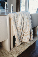 Load image into Gallery viewer, Frosted powderpuff- Sanddollar